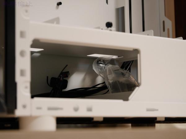 TT挑战者H3机箱联手Smart BX1 RGB 550W 电源倾情演绎RGB光效 TT挑战者H3机箱联手Smart BX1 RGB 550W 电源倾情演绎RGB光效
