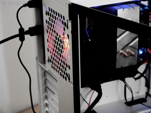 TT挑战者H3机箱联手Smart BX1 RGB 550W 电源倾情演绎RGB光效 TT挑战者H3机箱联手Smart BX1 RGB 550W 电源倾情演绎RGB光效