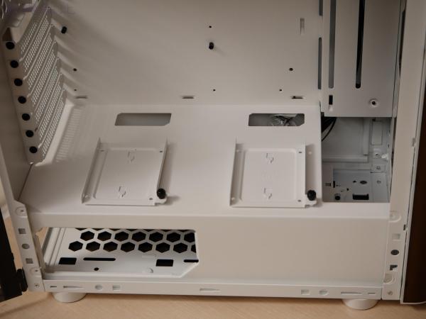 TT挑战者H3机箱联手Smart BX1 RGB 550W 电源倾情演绎RGB光效 TT挑战者H3机箱联手Smart BX1 RGB 550W 电源倾情演绎RGB光效