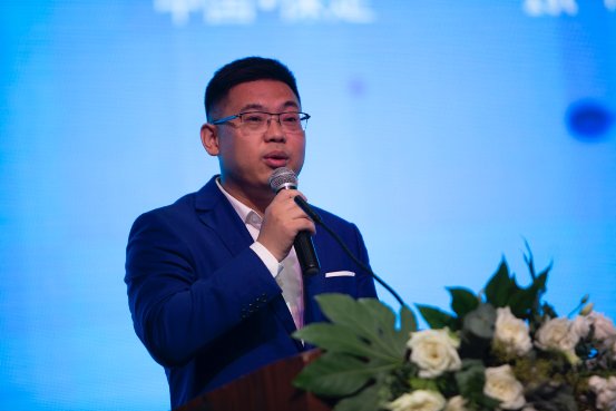 全球首部叠片工艺白皮书在保定发布 刷新车规级动力电池标准 全球首部叠片工艺白皮书在保定发布 刷新车规级动力电池标准